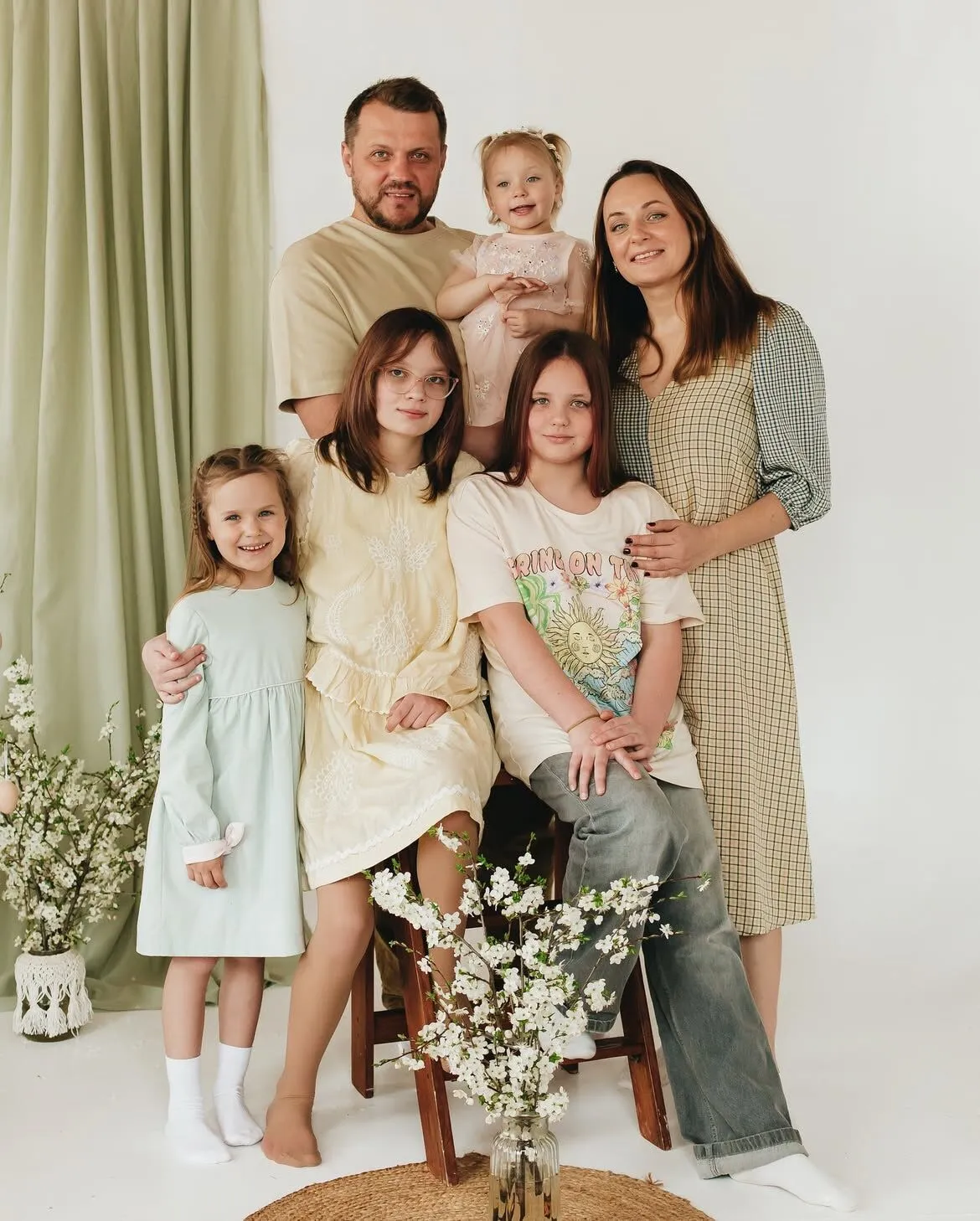 Четверо детей, бизнесы и жена, которую сравнивают с Кейт Миддлтон: как сложилась жизнь звезды 2000-х Александра Воевуцкого после победы на "Шансе"