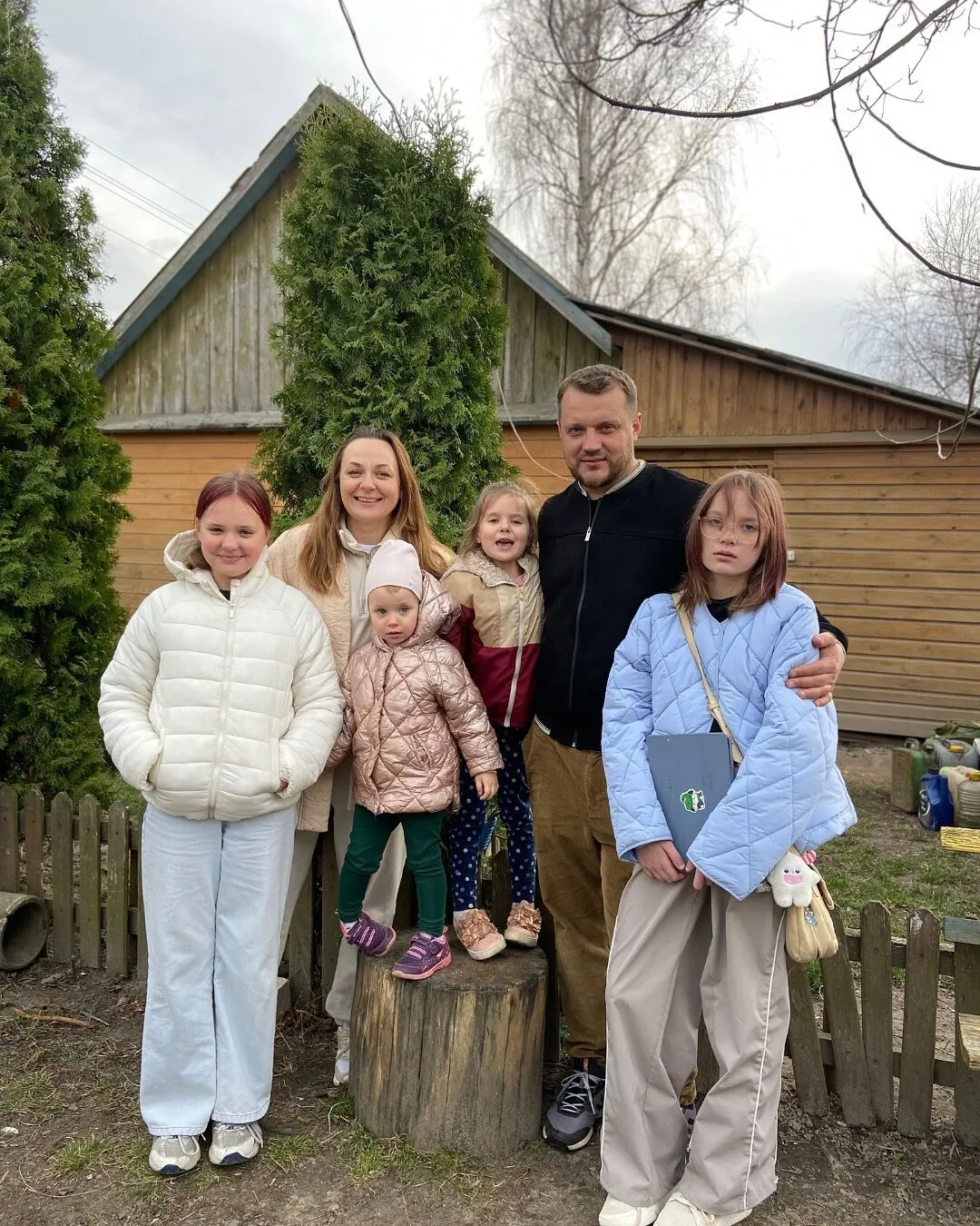 Четверо детей, бизнесы и жена, которую сравнивают с Кейт Миддлтон: как сложилась жизнь звезды 2000-х Александра Воевуцкого после победы на "Шансе"