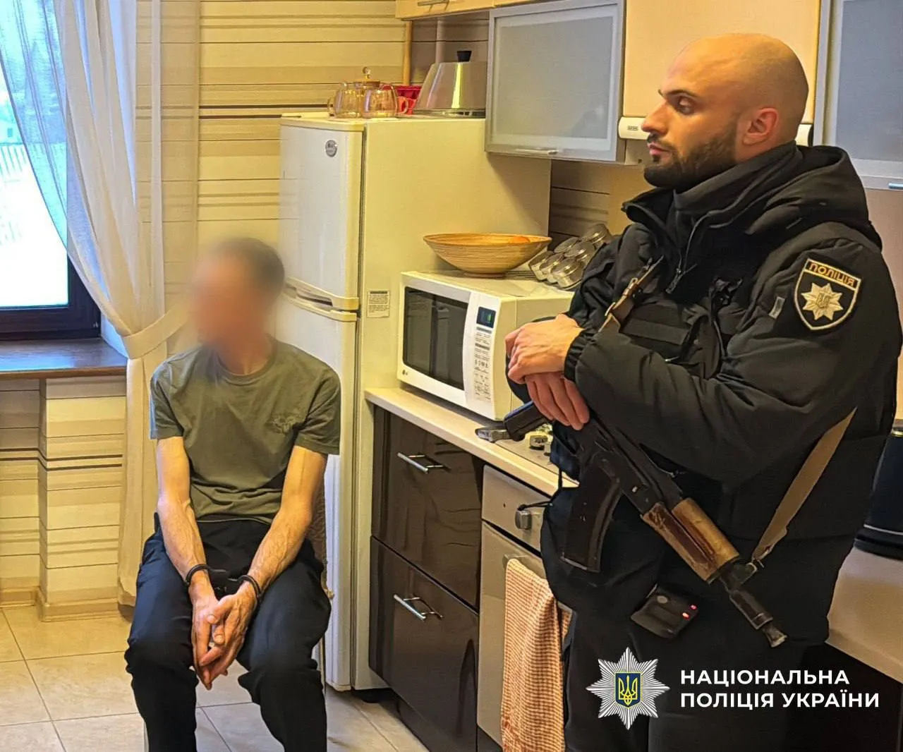 У Києві чоловік через ревнощі та побутові проблеми жорстоко вбив дружину. Подробиці, фото та відео