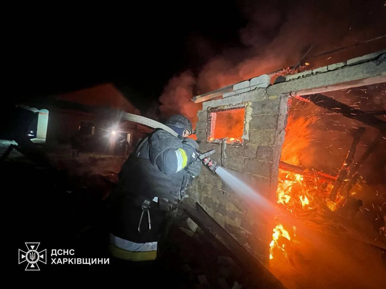 Оккупанты ударили по Харьковщине: пострадали шесть человек. Фото и видео