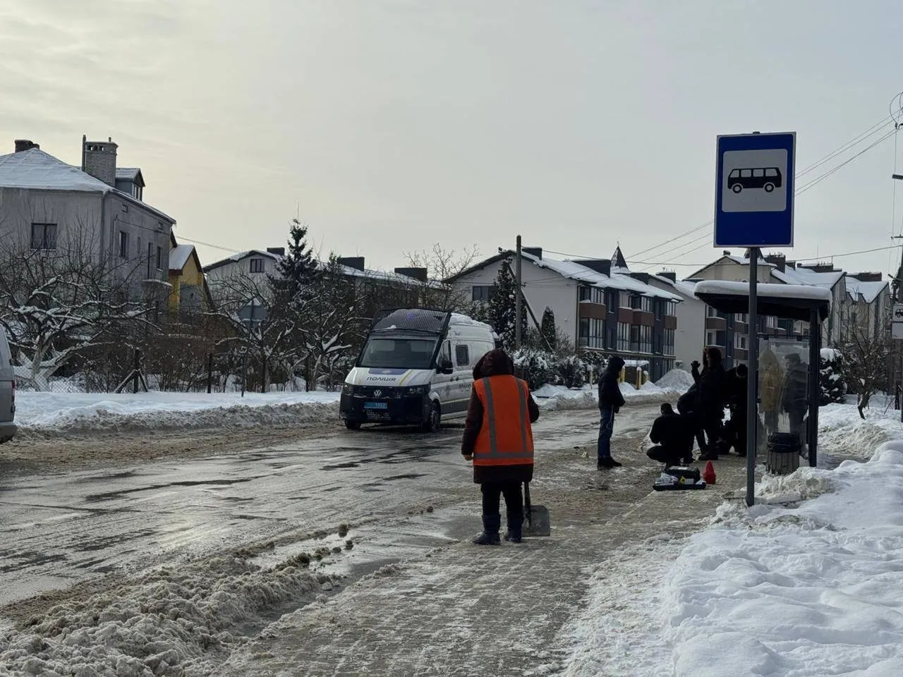 На Львівщині обстріляли авто ТЦК: у поліції заявили, що шукають зловмисника
