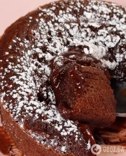 Шоколадний фондан із трьох інгредієнтів і всього за 10 хвилин: найлегший рецепт смачного десерта