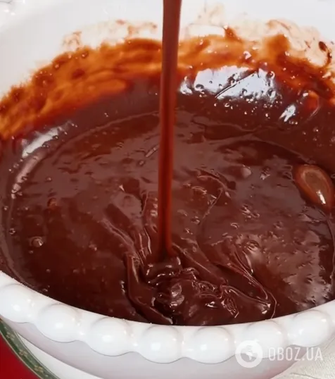 Шоколадний фондан із трьох інгредієнтів і всього за 10 хвилин: найлегший рецепт смачного десерта