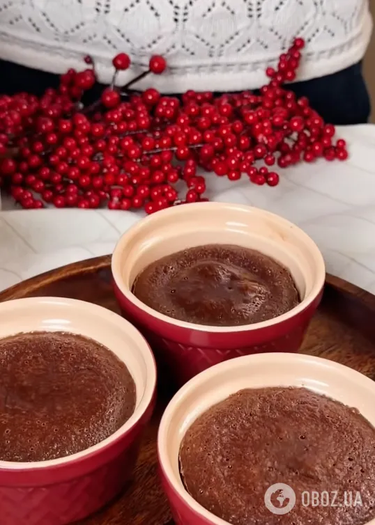 Шоколадний фондан із трьох інгредієнтів і всього за 10 хвилин: найлегший рецепт смачного десерта