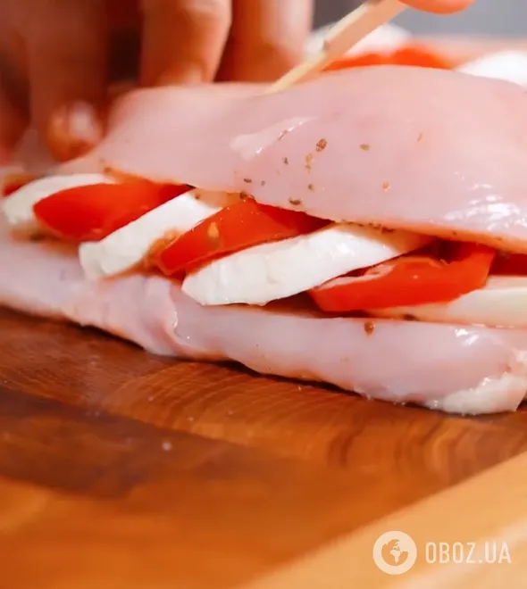 Соковите і смачне філе з моцарелою і томатами: рецепт від Аліка Мкртчяна