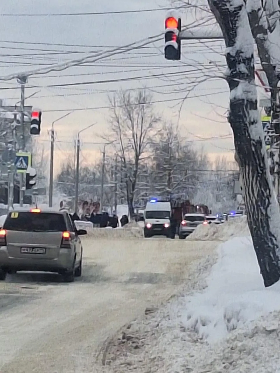 В Коми произошел взрыв в центре МВД: пострадали 10 человек, сотни людей эвакуировали. Фото и видео