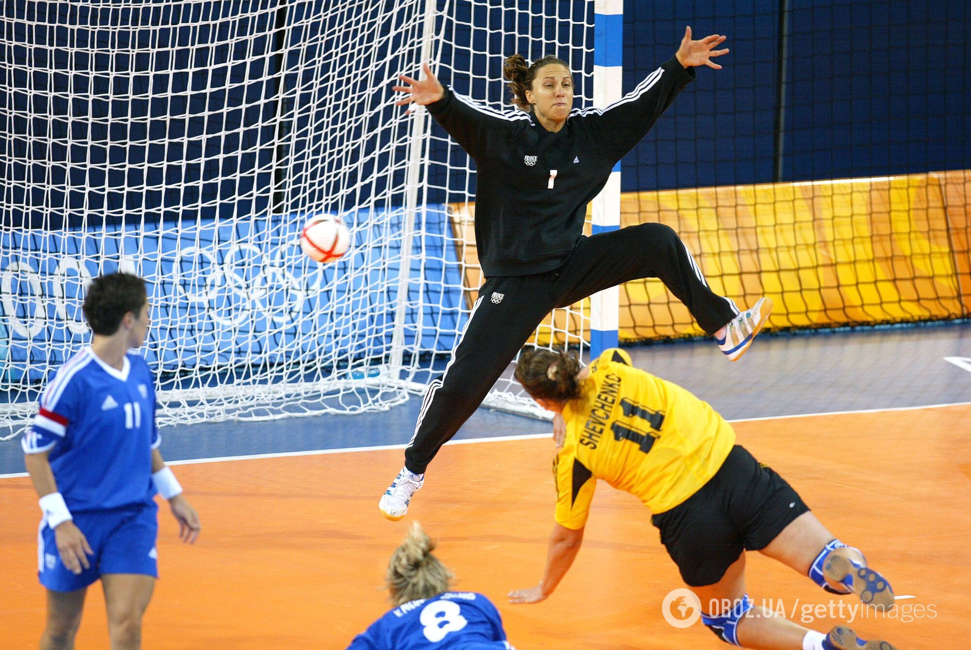 "В роздягальні лунала Сердючка": олімпійська призерка розповіла, як Україна виграла історичну медаль, забобони тренера і що просила у Бога на останніх хвилинах