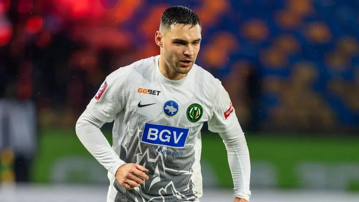 Найкращого бомбардира збірної України виключили з команди після бунту