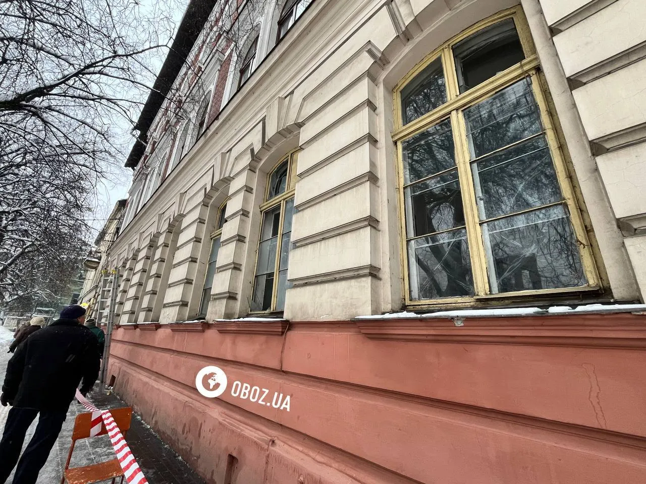 "Символічне місце": Росія атакувала Львів, дрон влучив  у дитмайданчик біля памʼятника Бандері. Відео