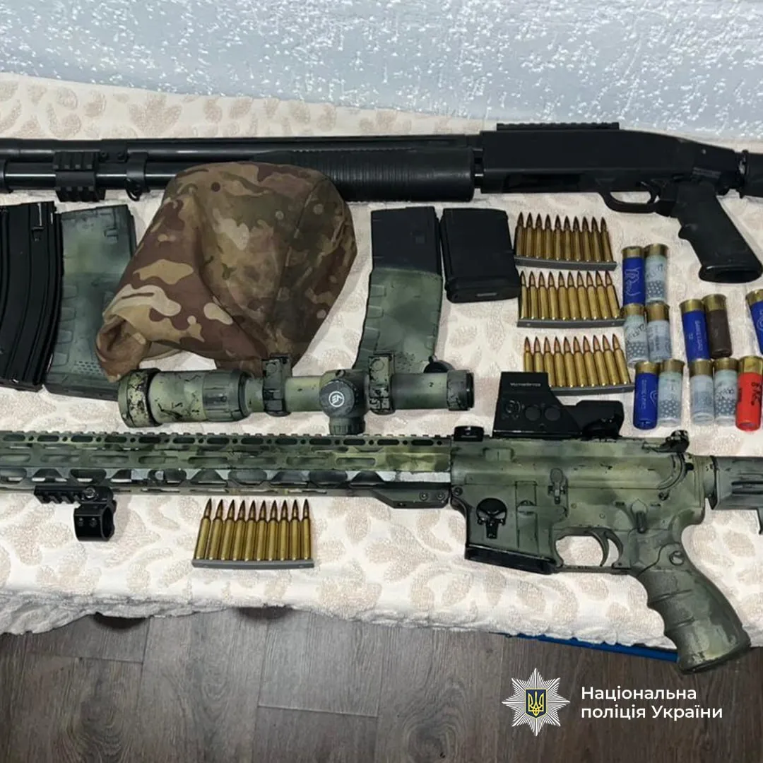 Викрадали людей і вимагали викуп: поліція затримала 13 злочинців у трьох регіонах України. Фото і відео