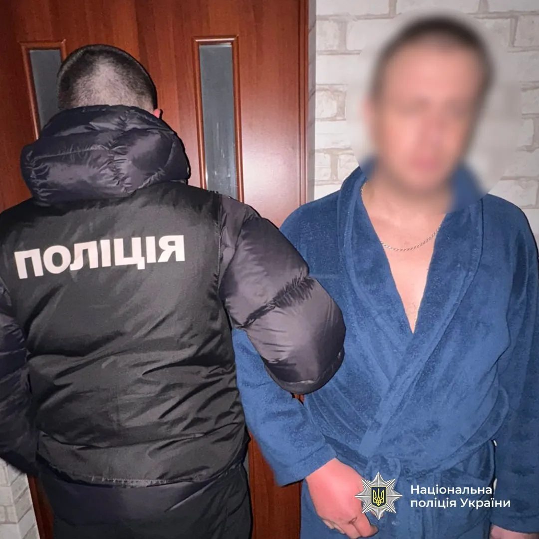 Викрадали людей і вимагали викуп: поліція затримала 13 злочинців у трьох регіонах України. Фото і відео