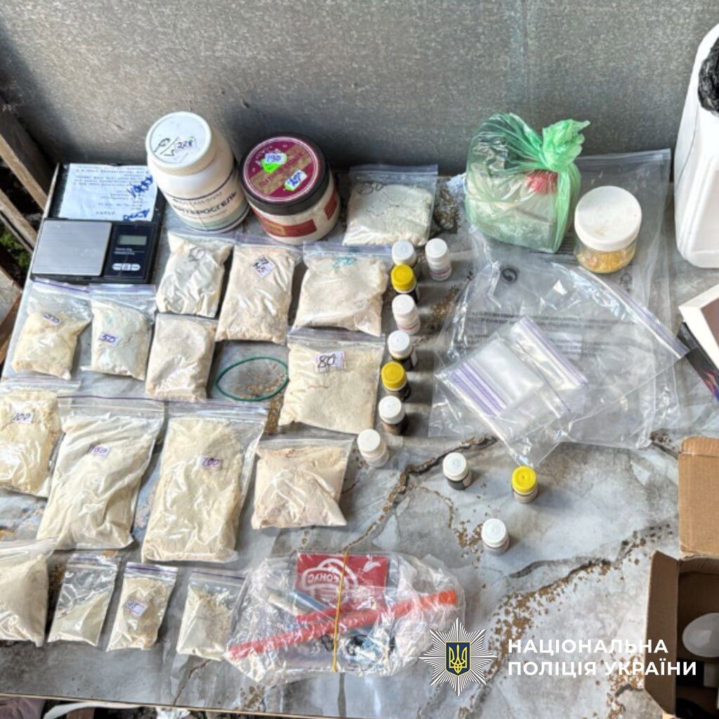 У Києві накрили мережу нарколабораторій, які виготовляли "товар" на 2,5 млн грн щомісяця. Подробиці та фото
