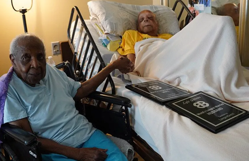 Найстаріше подружжя в історії: у чому секрет міцного кохання пари. Фото