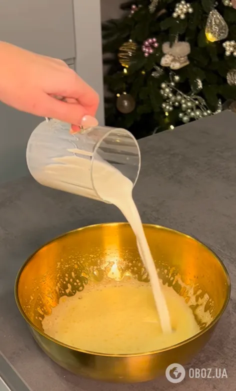 Яблучний пиріг "Невидимка": як приготувати смачний десерт до чаю