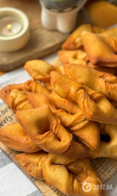 Не вбирають олію і вийдуть дуже хрусткими: як приготувати вергуни з тіста на кефірі