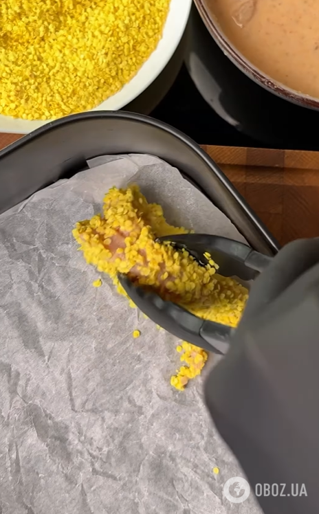 Хрустящие куриные стрипсы вместо привычных отбивных: понадобится всего пять ингредиентов