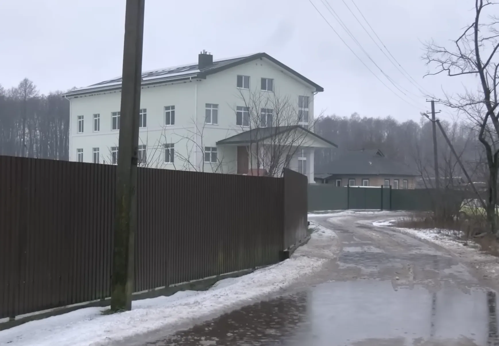 Журналісти знайшли ще одну школу УПЦ МП: що відомо про православну гімназію під Черкасами, де навчаються 100 дітей