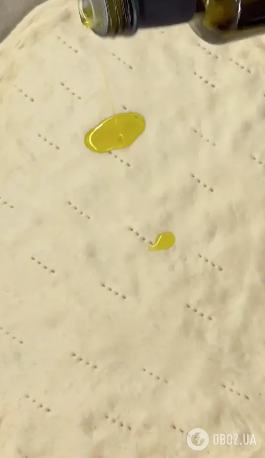 Домашня сирна піца з хрусткими бортиками, як у найкращих італійських ресторанах: ділимося рецептом