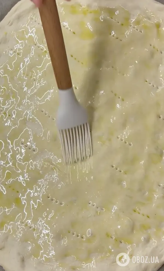 Домашня сирна піца з хрусткими бортиками, як у найкращих італійських ресторанах: ділимося рецептом