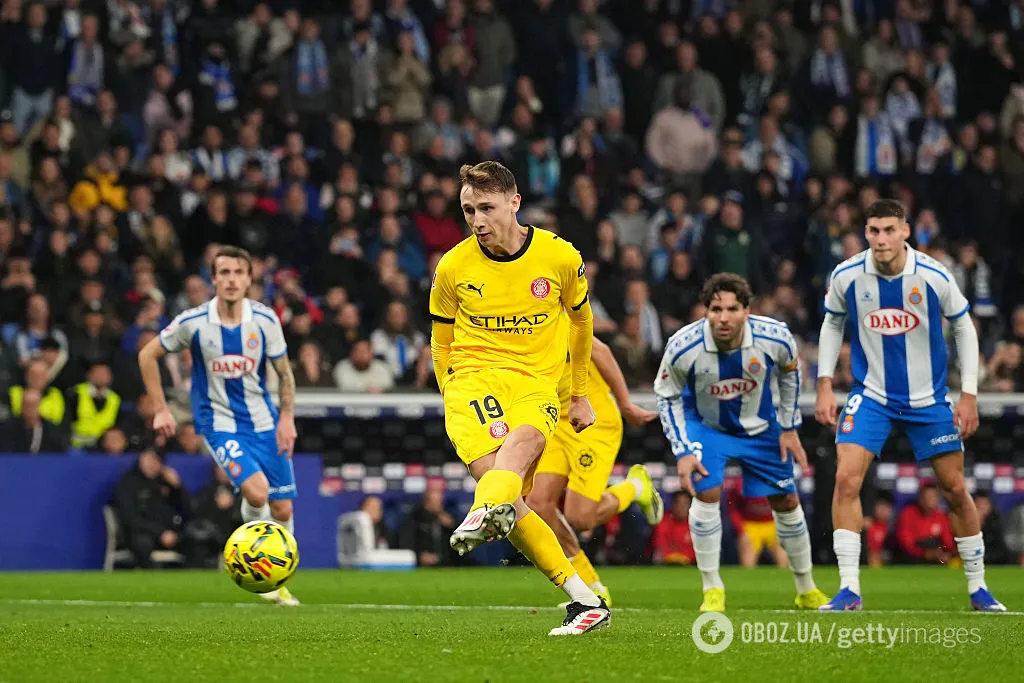 Футболіста збірної України освистав повний стадіон в Іспанії після голу з повторного пенальті. Відео