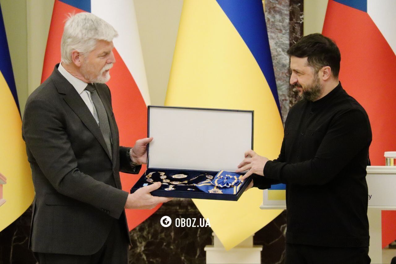 Президент Чехії прибув до Києва та отримав нагороду від Зеленського: усі деталі зустрічі. Фото й відео