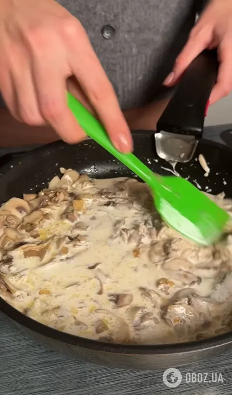 Найсмачніші картопляні деруни в духовці: додайте зверху багато сиру