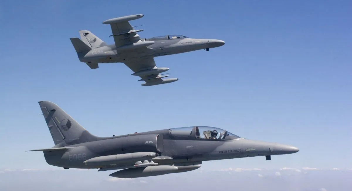 Чехія готова поставити Україні бойові літаки для боротьби з дронами, – Павел