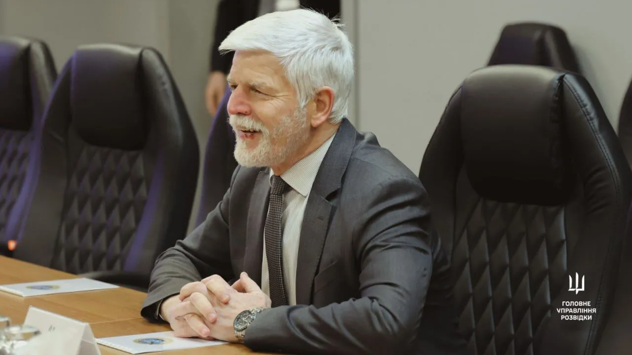 Президенту Чехии во время визита в Украину показали дроны, которые наводят ужас на россиян. Фото