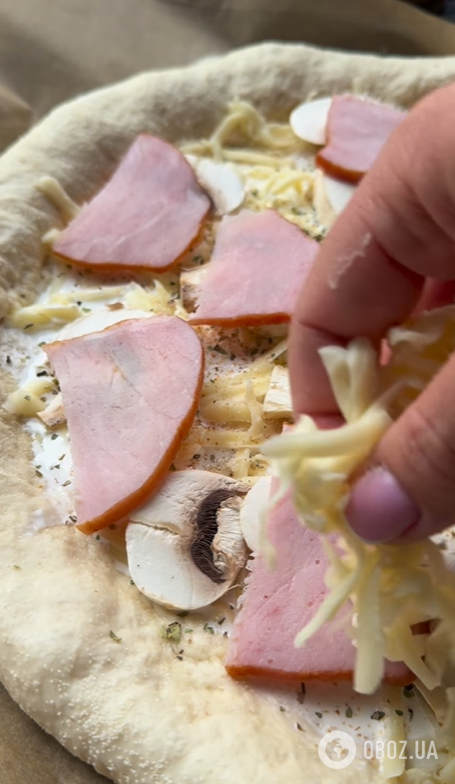 Як приготувати тонку піцу в домашніх умовах: весь секрет у тісті