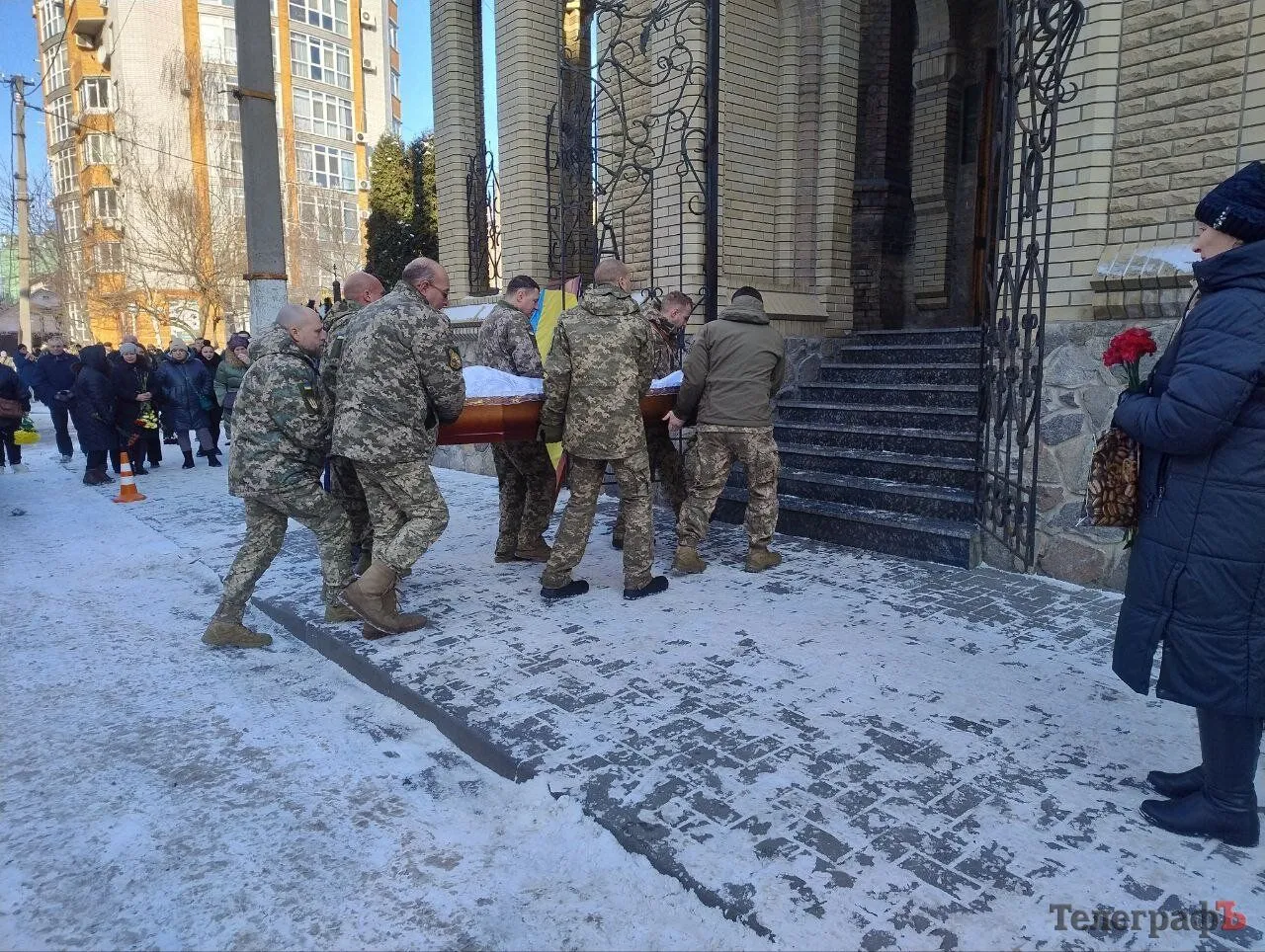 Мав шість бойових штурмів: на Полтавщині попрощалися із військовим Маратом Нуделем. Фото