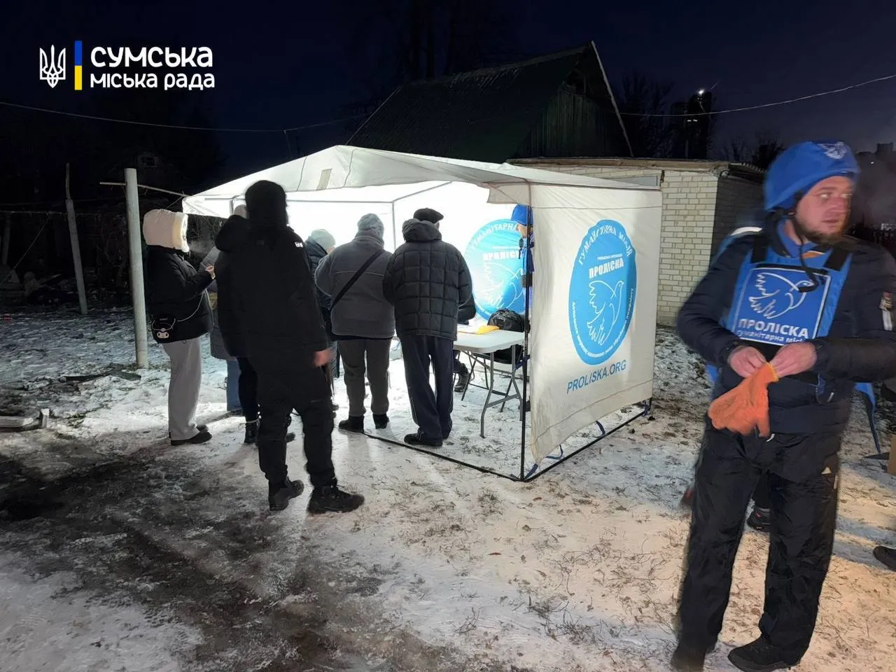 Росія обстріляла передмістя Сум КАБами і дронами: пошкоджено будинки, частина міста без води і світла. Фото і відео