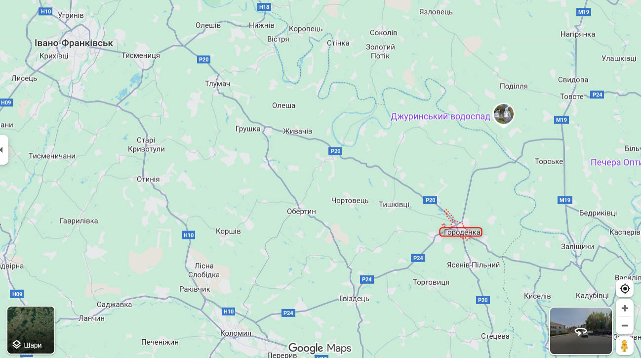 На Прикарпатті потяг протаранив авто: серед постраждалих – дитина. Фото