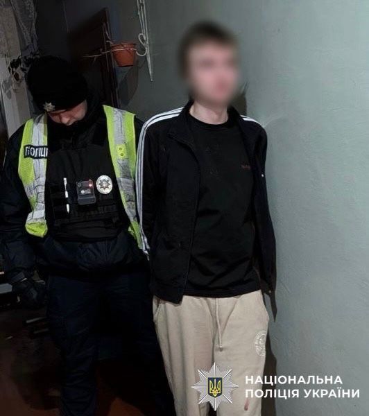 У Києві сварка між друзями ледь не закінчилась жорстоким убивством: постраждалого госпіталізували. Подробиці та фото