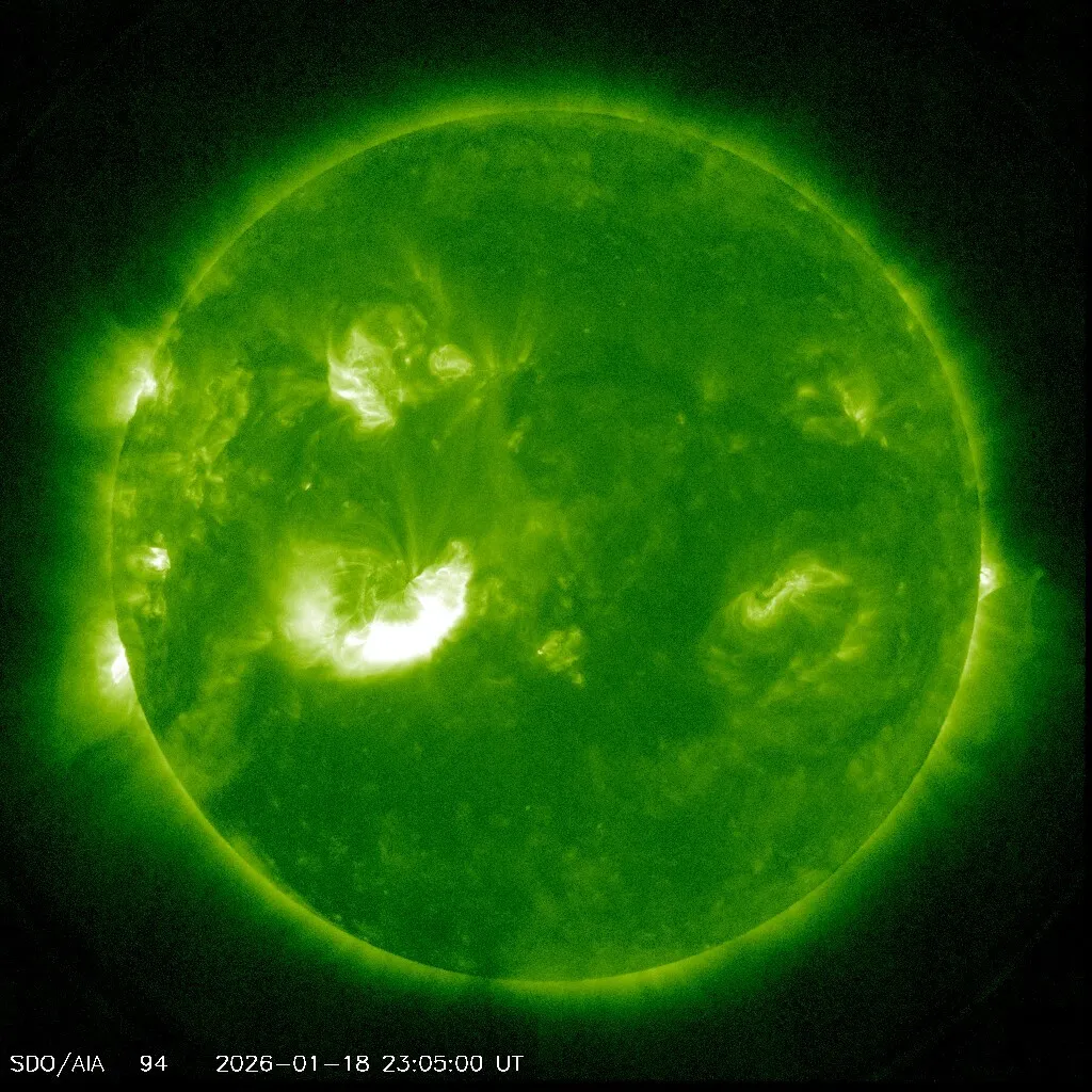 На Сонці зафіксували спалах максимально можливого класу Х: коли чекати магнітну бурю на Землі. Фото