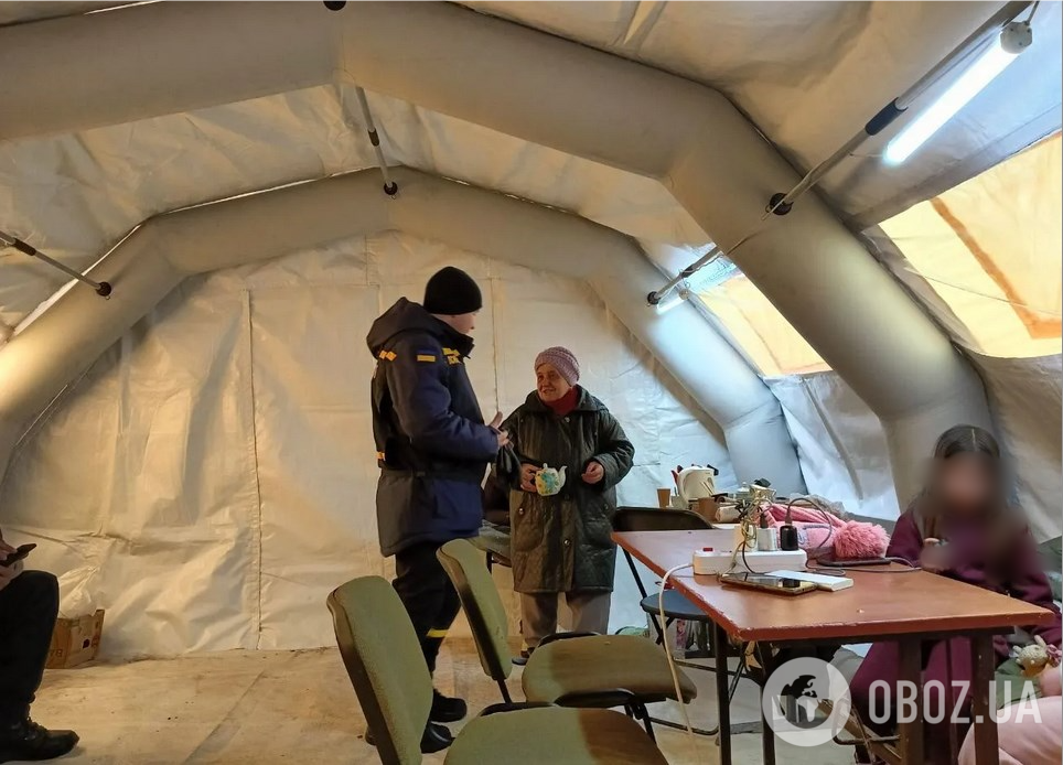 Кияни збираються на вечірки у дворах, запрошують до себе зігрітися і діляться лайфхаками: як столиця переживає блекаут