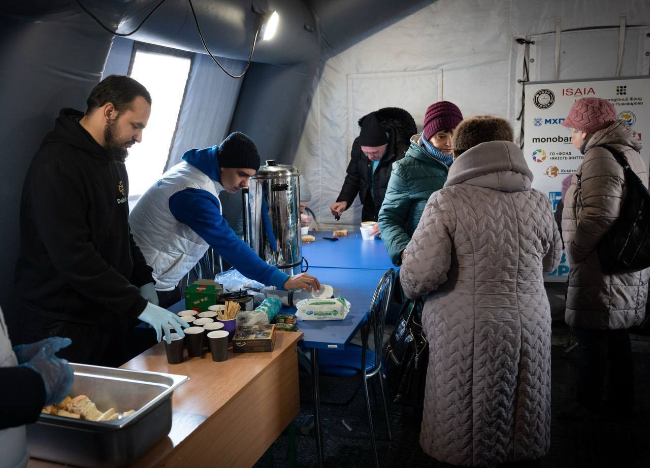 Працюватимуть понад 48 годин безперервно: в уряді врегулювали роботу "Пунктів незламності". Фото