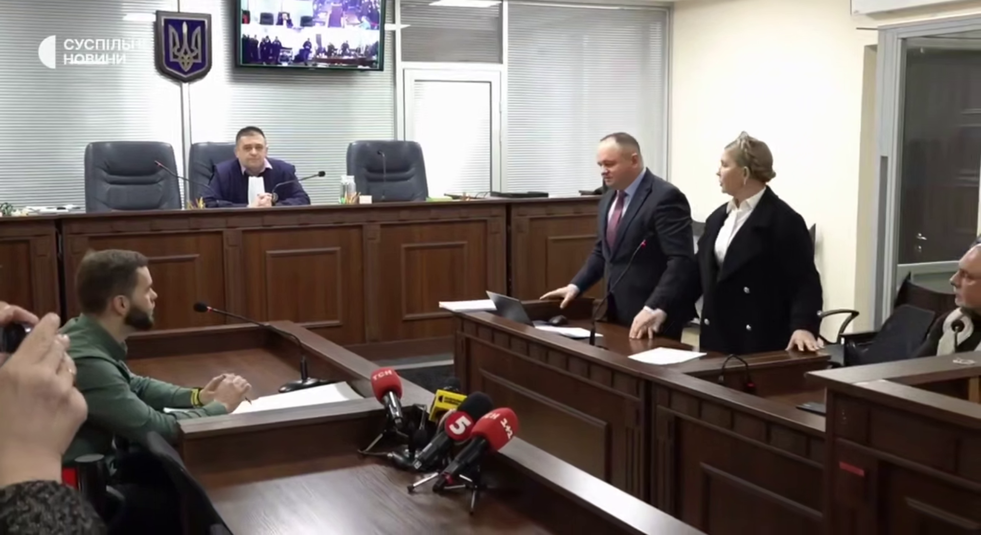 Депутат от "Батьківщини", который сам фигурирует в уголовном деле, пытался сорвать заседание ВАКС по Тимошенко. Видео