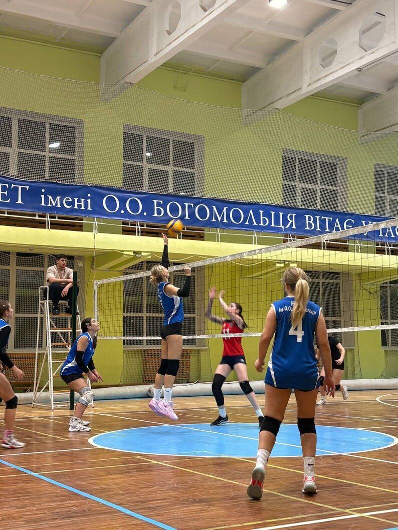 Сестри-близнята із Сум склали НМТ на 200 балів: у чому секрет успіху та де дівчата навчаються зараз