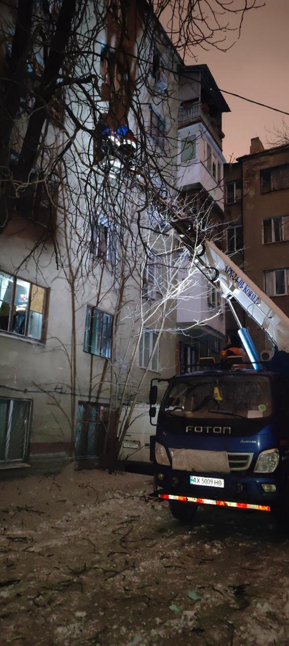 Удар "Іскандерами" по Харкову: під завалами знайшли фрагменти тіла четвертої жертви