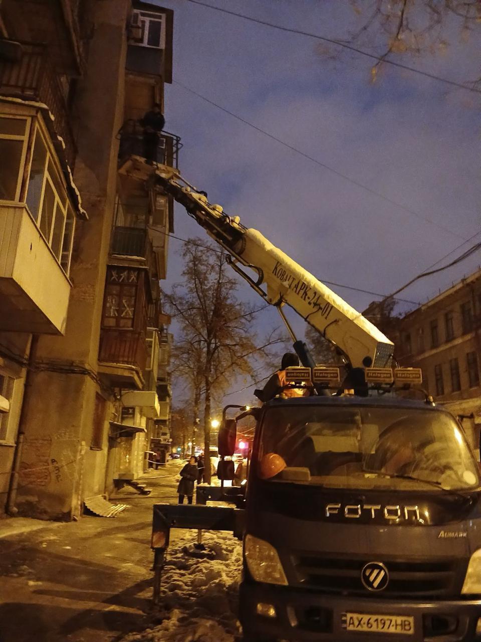 Удар "Іскандерами" по Харкову: під завалами знайшли фрагменти тіла четвертої жертви