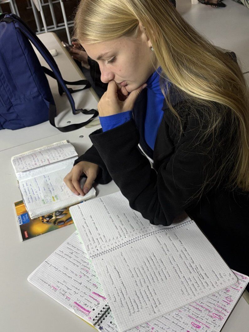 Сестри-близнята із Сум склали НМТ на 200 балів: у чому секрет успіху та де дівчата навчаються зараз