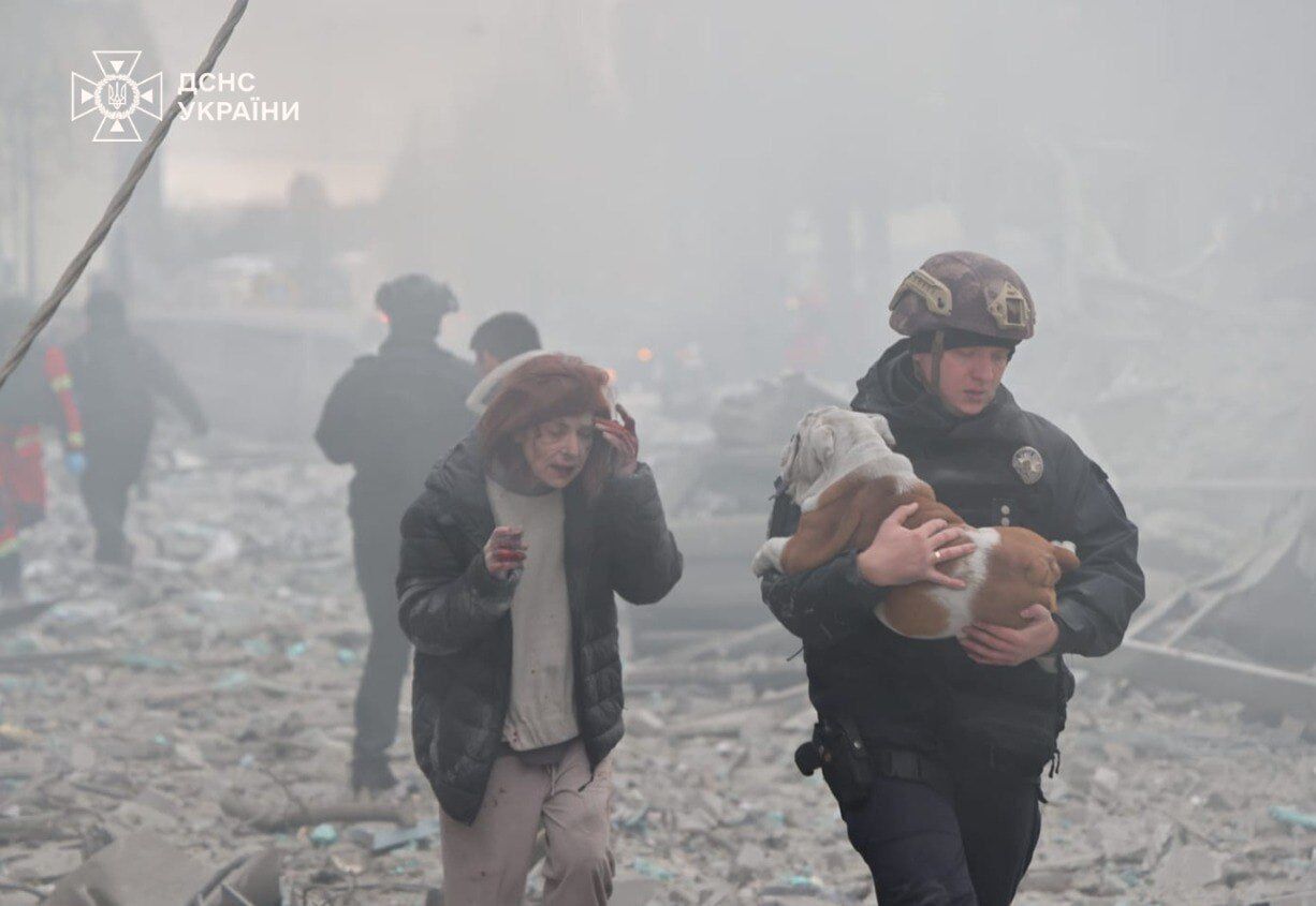 Удар "Іскандерами" по Харкову: під завалами знайшли фрагменти тіла четвертої жертви