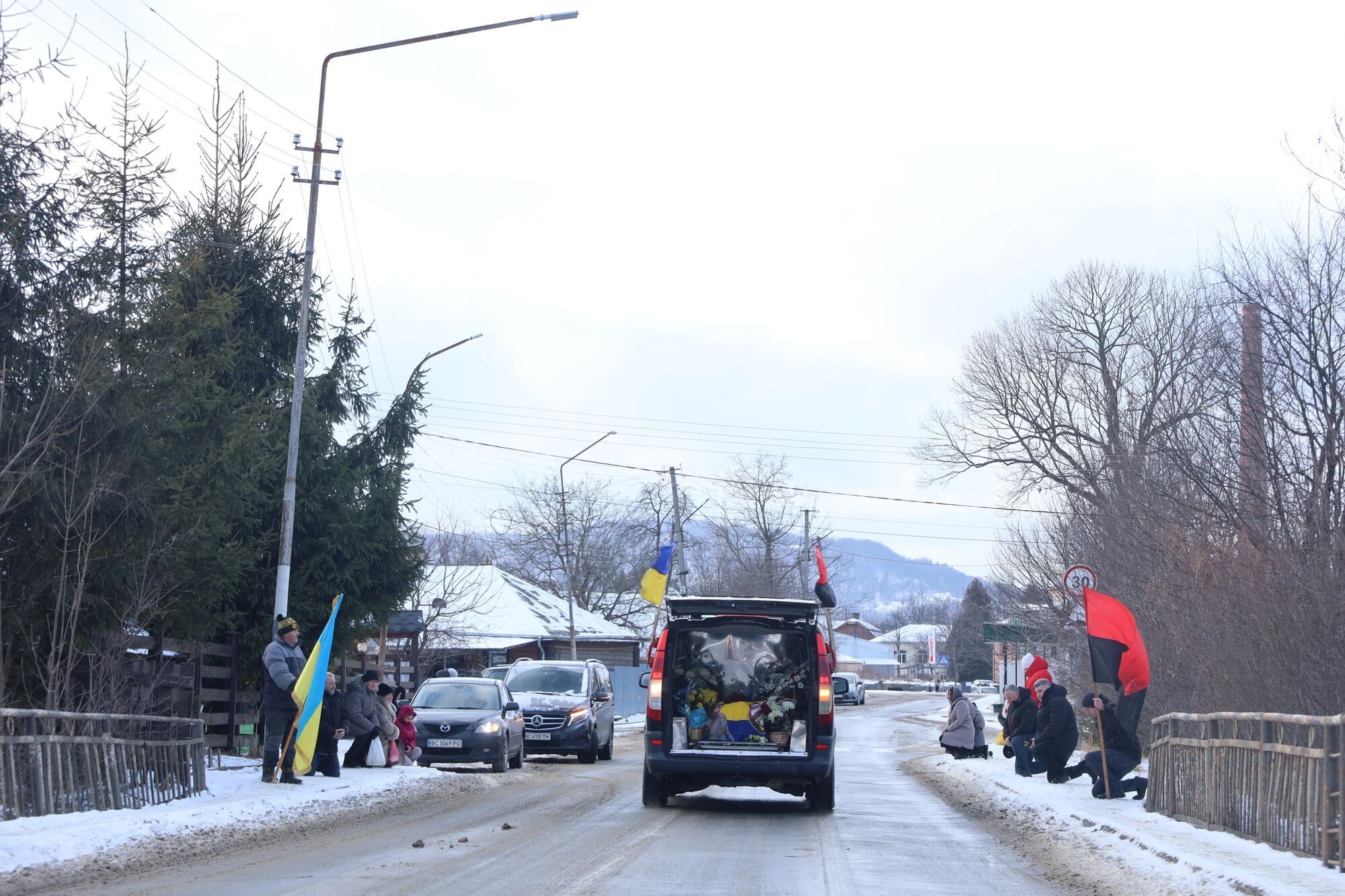 За покликом серця обрав шлях захисника: у Львові попрощалися з Героєм, що воював за Україну з 2016-го. Фото