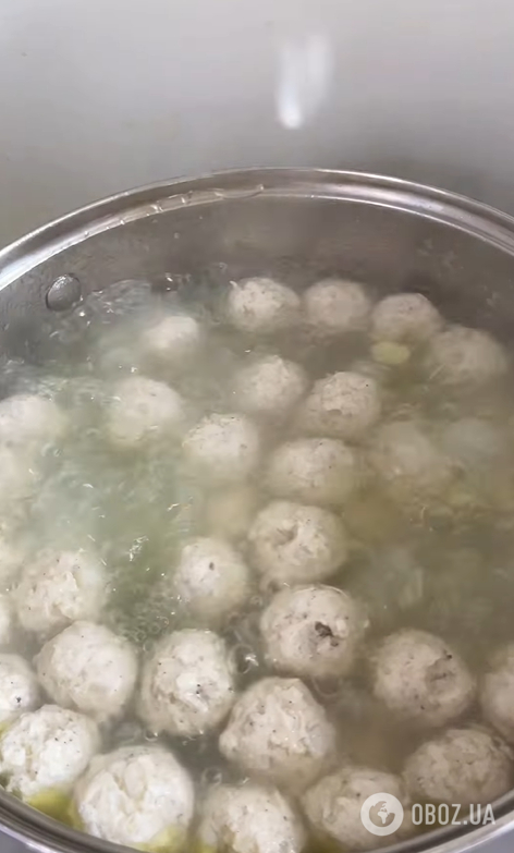 Наваристый суп с фрикадельками для ужина: как приготовить