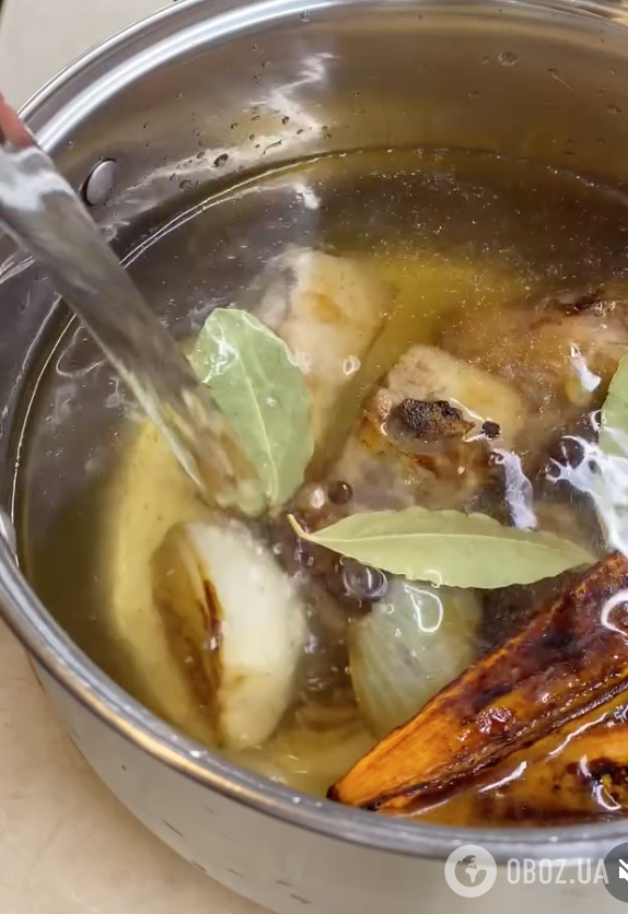 Справжній український борщ: розповідаємо, як правильно готувати та з яким м'ясом