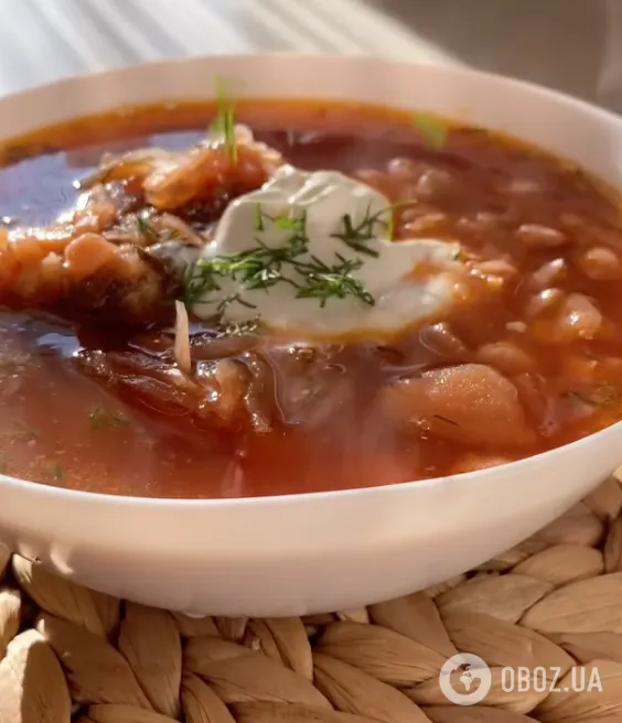 Справжній український борщ: розповідаємо, як правильно готувати та з яким м'ясом