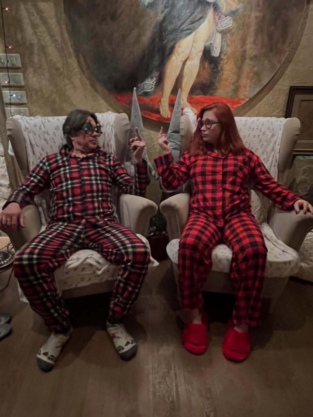 Остап Ступка на непристойных фото показал, как встретил Новый год с младшей на 34 года возлюбленной