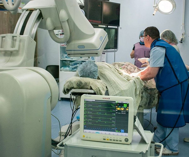 Нові операційні, центри ментального здоров'я, трансплантація та реабілітація: як лікарні Дніпра тримають тил