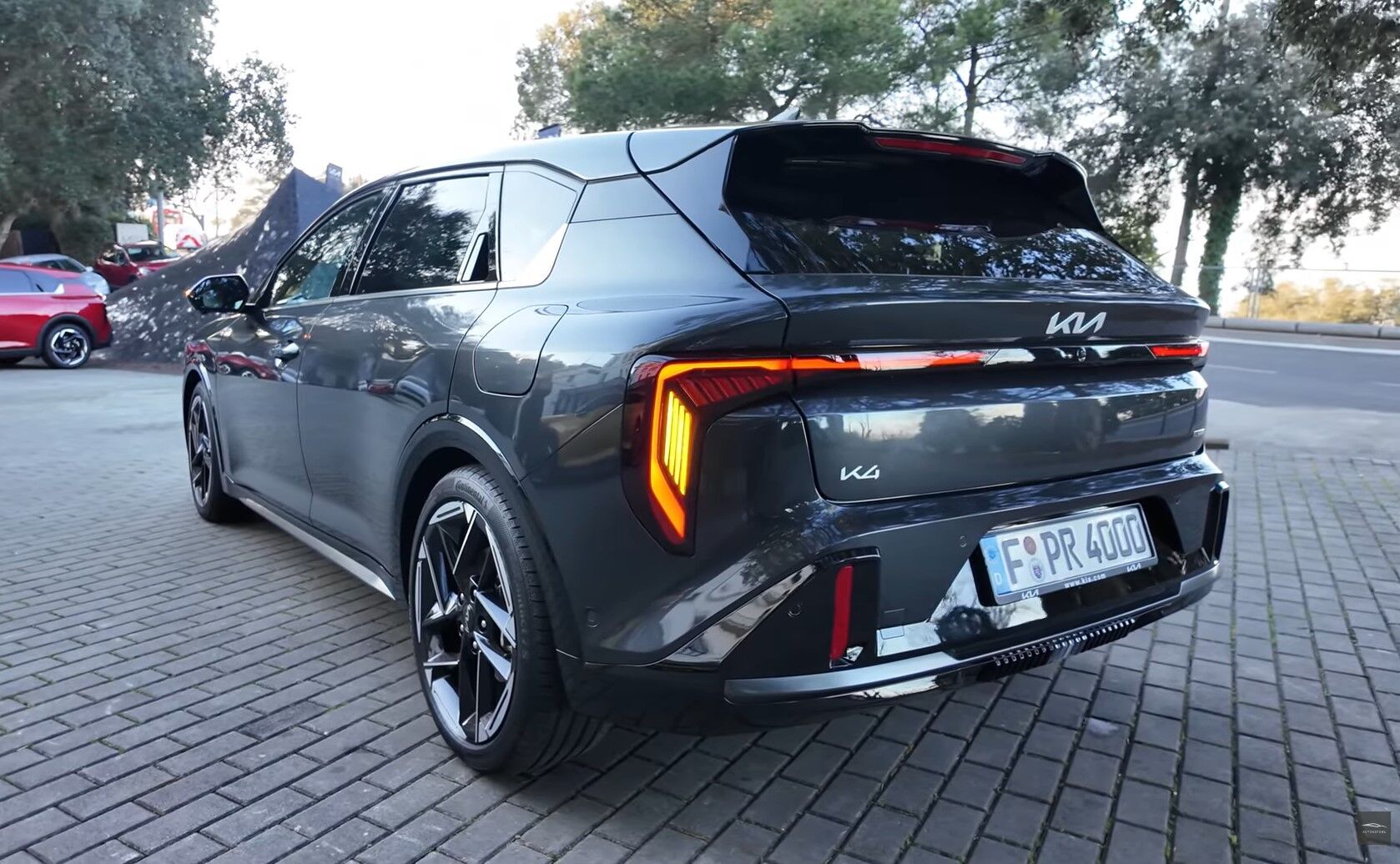 Kia K4