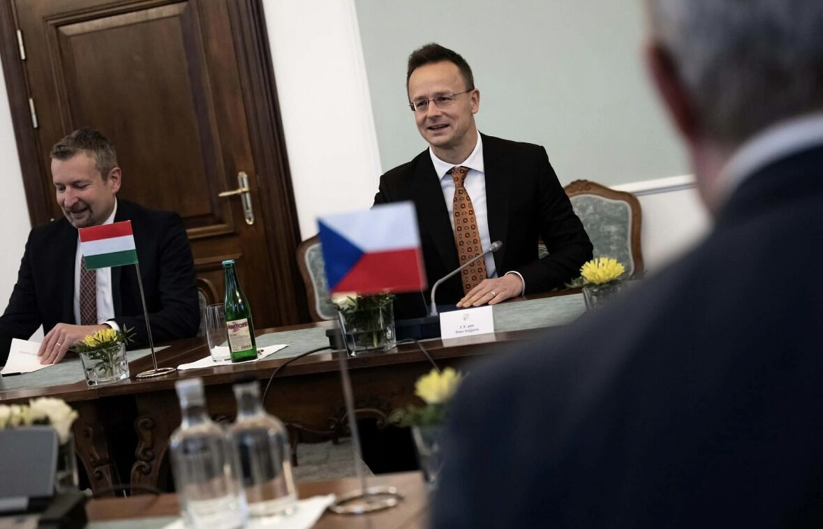 "Двостороннє питання": Сіярто заявив, що Угорщина не підтримає спільну позицію ЄС щодо Гренландії